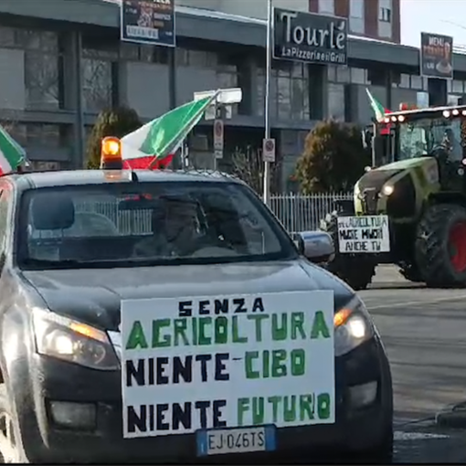 Proteste degli agricoltori nel territorio: oltre 200 trattori arrivati anche a Novara