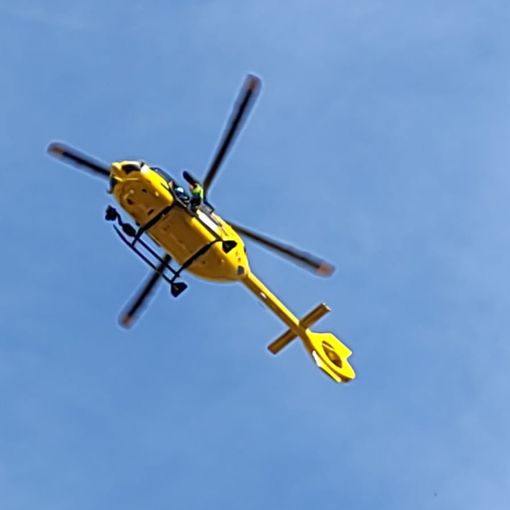 Abbiategrasso: hanno 51 e 45 anni i due parà precipitati, uno in codice giallo e uno in codice rosso negli ospedali