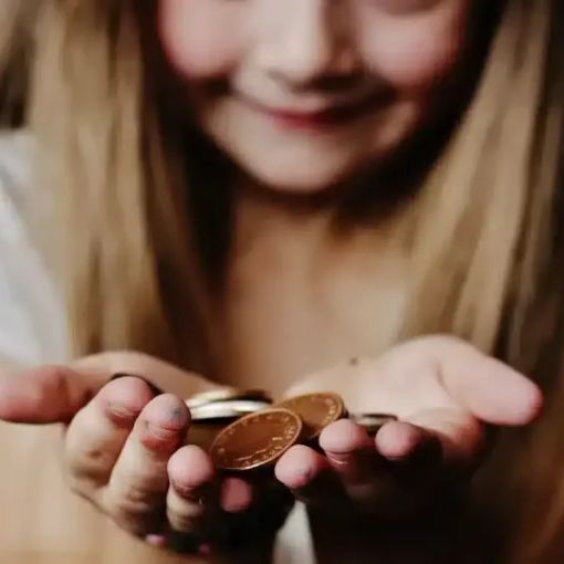 La paghetta media dei ragazzi italiani? 54 euro al mese