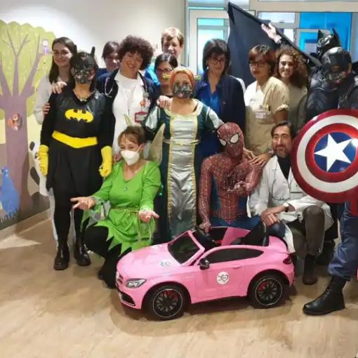 Capitan America, Batman e Spiderman nel reparto di Pediatria del Fornaroli di Magenta per far sorridere i bimbi