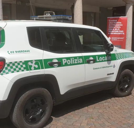 Torna libero il giovane che ha aggredito gli agenti al comando della Polizia locale di Abbiategrasso