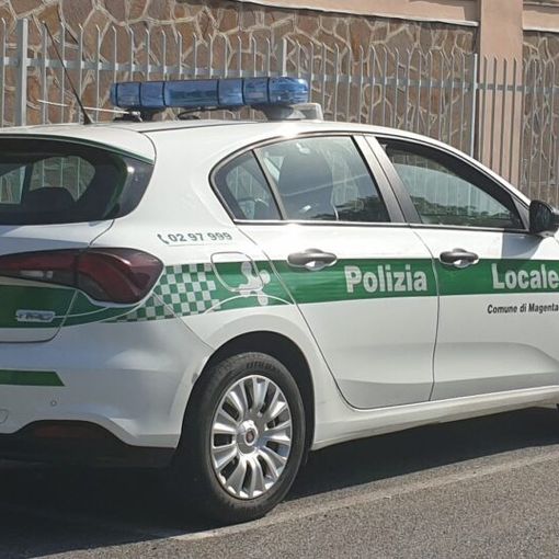 Magenta: danneggia il pullman e scappa, rintracciato e denunciato dalla Polizia locale