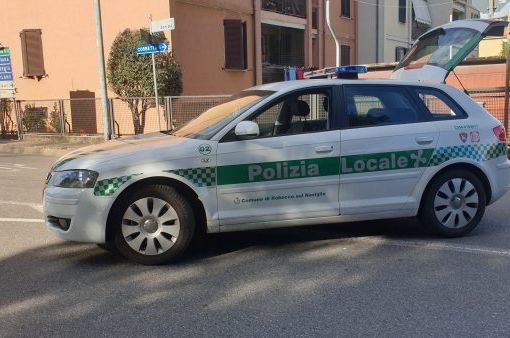 Automobilista senza patente da 24 anni scoperto dalla Polizia locale di Robecco durante un controllo