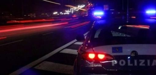 La Polizia di Stato trasporta d'urgenza due fiale antiveleno da Pavia a Torino per salvare la vita a un paziente