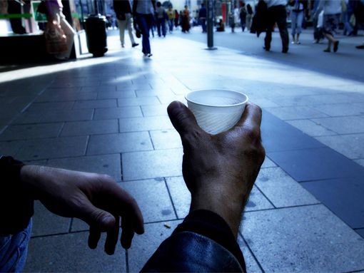 Caritas: 1 milione di nuovi poveri in 2 anni, 80 mila nuove richieste di aiuto in Lombardia