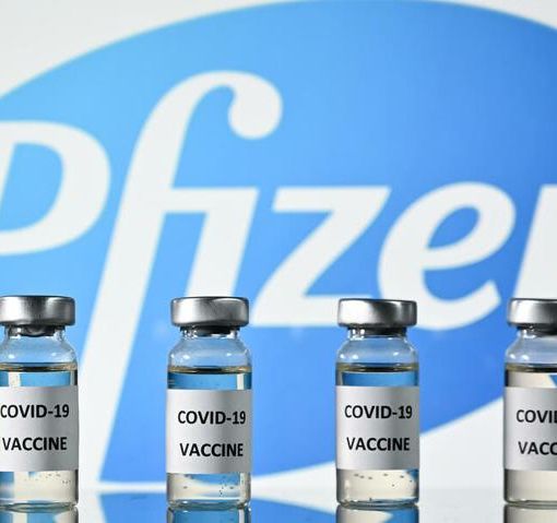 Lombardia, arrivate 250mila dosi di vaccino Pfizer: si prosegue
