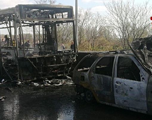 Incendiò il bus a Crema: 19 anni al responsabile del gesto, condanna definitiva