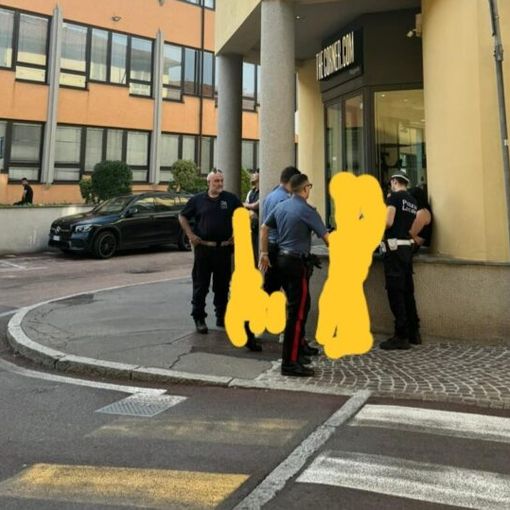 Magenta: rissa tra ragazzine in centro e volano anche le bestemmie