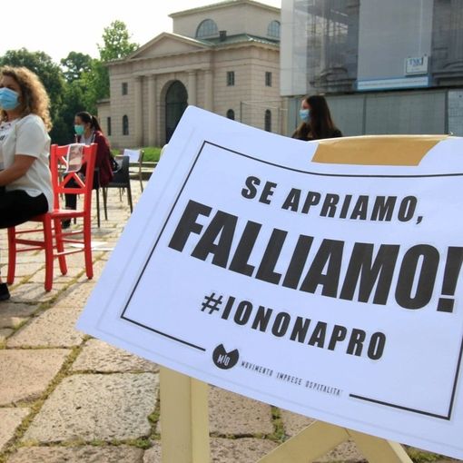 Ristoratori lombardi stremati, oggi pomeriggio protesta davanti alla Regione