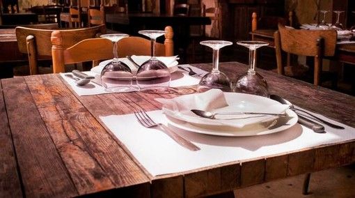Pubblici esercizi, Fipe Confcommercio: “Aprire nonostante i divieti? Ecco cosa si rischia”