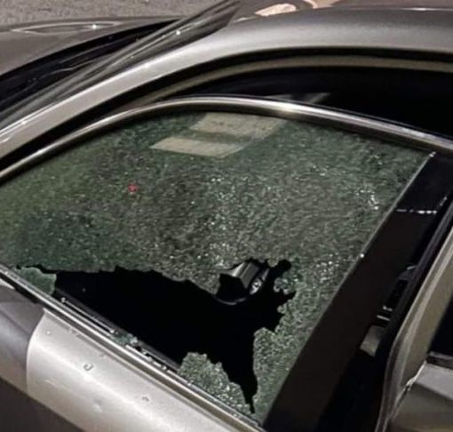 Milano, rompe i vetri di 11 auto (compresa una Croce Rossa): arrestato 28enne