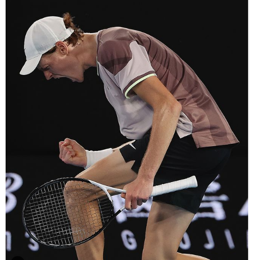 Strepitoso Sinner: batte Djokovic e vola in finale agli Australian Open