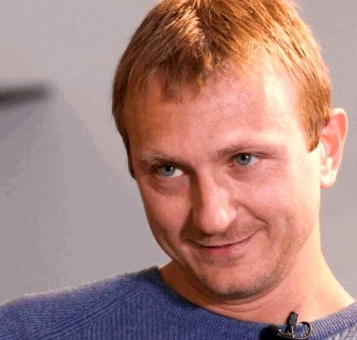 Delitto di Garlasco: per Alberto Stasi il lavoro fuori dal carcere e i 700 mila euro da liquidare alla famiglia Poggi