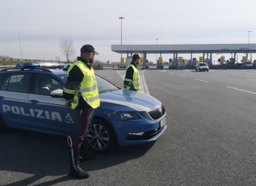 Contromano per 40 chilometri sulla Torino-Milano con un tasso alcolemico 6 volte oltre i limiti
