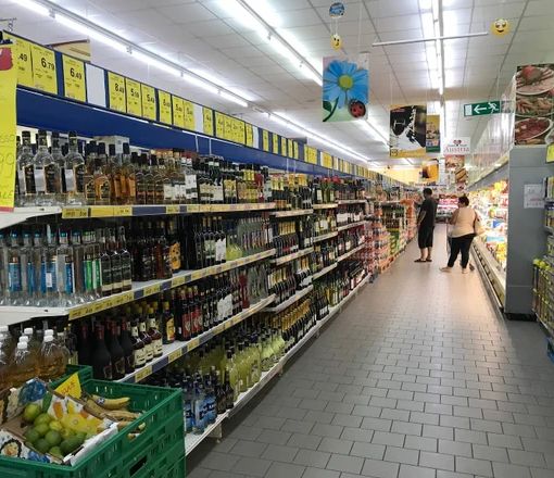 Seregno: entra al super, calza delle scarpe ed esce. 43enne denunciato