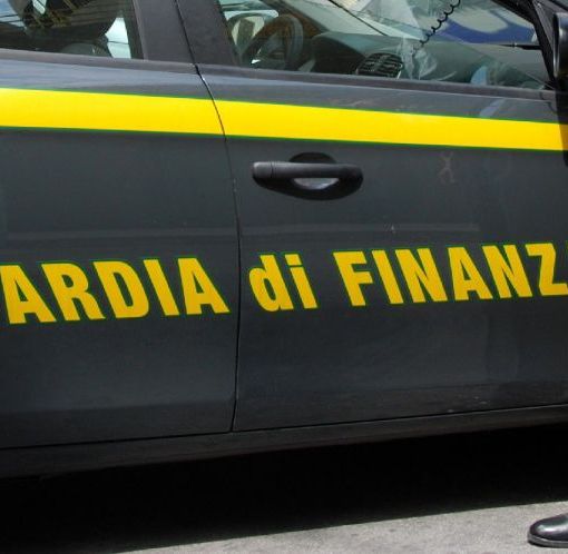 Voghera: si appropria di una parte del denaro ricavata dalle vendite di immobili all'asta. Avvocato ai domiciliari per peculato