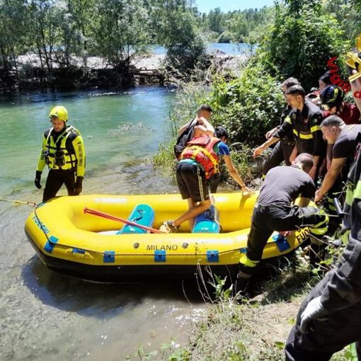 Cuggiono: giovani bloccati su un isolotto del Ticino, salvati dai Vigili del Fuoco