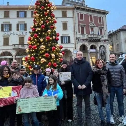 Trecate, una festa per l’accensione dell’albero di Natale