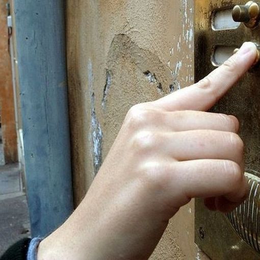 Gropello: falso tecnico dell'acqua raggira una pensionata 70enne