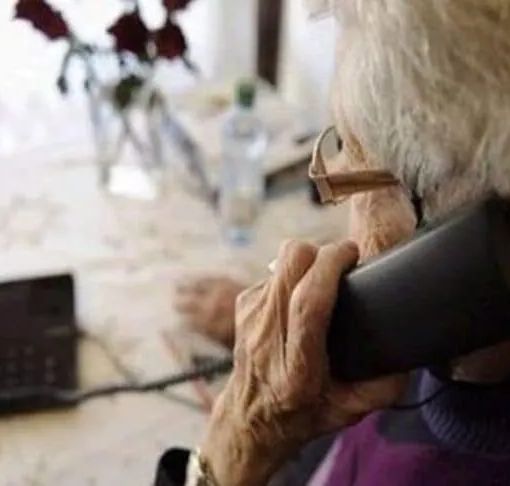 Magenta, tentata truffa telefonica ai danni di un’anziana: “Suo nipote ha investito e ucciso una persona”