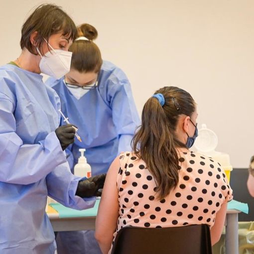 Covid, in Lombardia variante Delta al 59%: «L'85% dei nuovi positivi non è vaccinato»