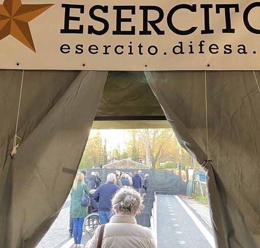 Vaccini anti Covid, tocca alla fascia tra 60 e 64 anni: da domani al via le prenotazioni