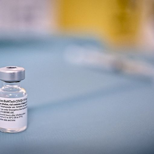 Vaccino, dal primo febbraio le multe per gli over 50 no vax, ma per riscuoterle potranno passare 260 giorni
