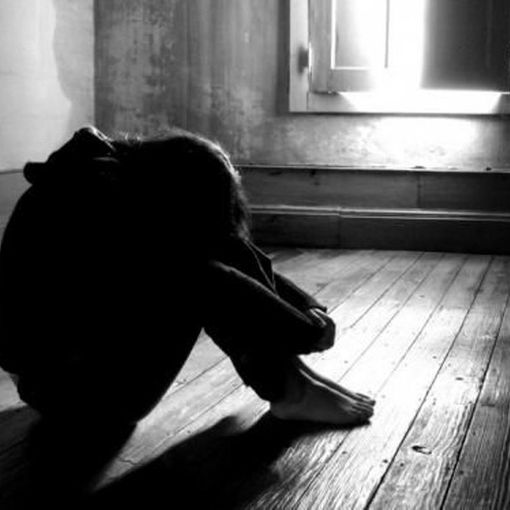 Violenza sessuale sulla figlia 14enne: padre orco finisce in manette