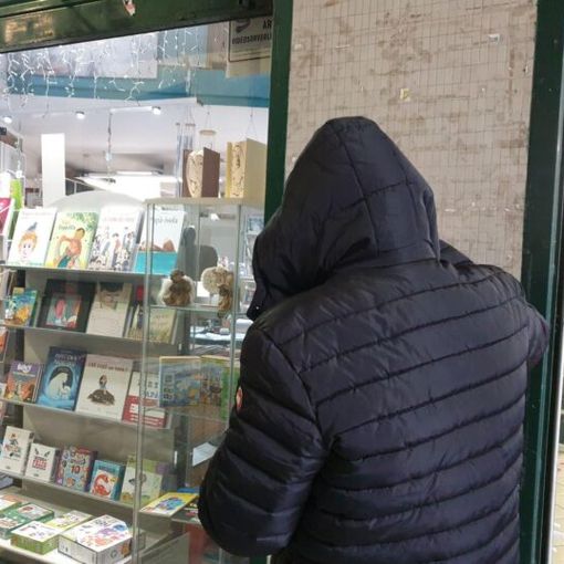 Magenta: ladri nelle librerie, in un caso malvivente costretto a fuggire a mani vuote
