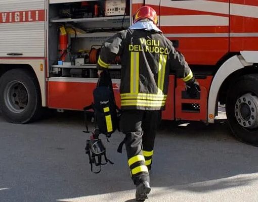 Cadavere carbonizzato nel Pavese, si indaga per omicidio