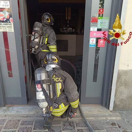 Incendio al ristorante Good a Corsico, subito domato dai Vigili del Fuoco