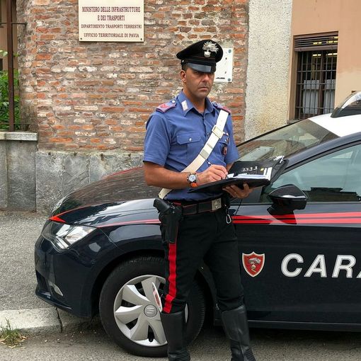 Pavia: sorpreso mentre barava all'esame di guida, nei guai un 32enne