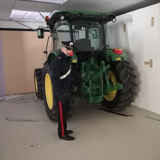 Ritrovati i tre trattori rubati fra Garlasco e Zerbolò