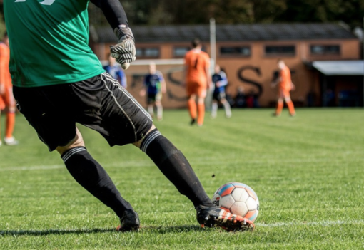 Calcio giovanile, clima infuocato e carabinieri in campo