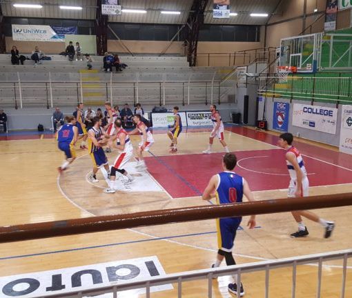 Basket C Gold: la Expo Inox rompe il digiuno di vittorie a Cantù