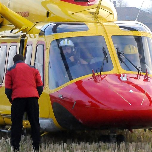 Breme: cade in moto sull'argine del Po, ferito un 19 enne