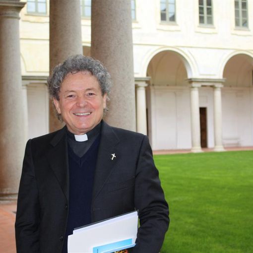 Don Adriano Gennari: “Una piazza per il monastero abbaziale di Casanova”