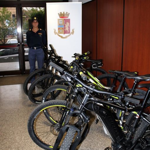 Pavia: truffa ai danni di noleggiatori di biciclette, denunciate 4 persone