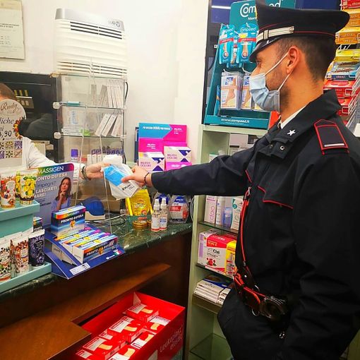 Pavese: i Carabinieri ritirano farmaci per una coppia di coniugi in quarantena impossibilitati a uscire di casa