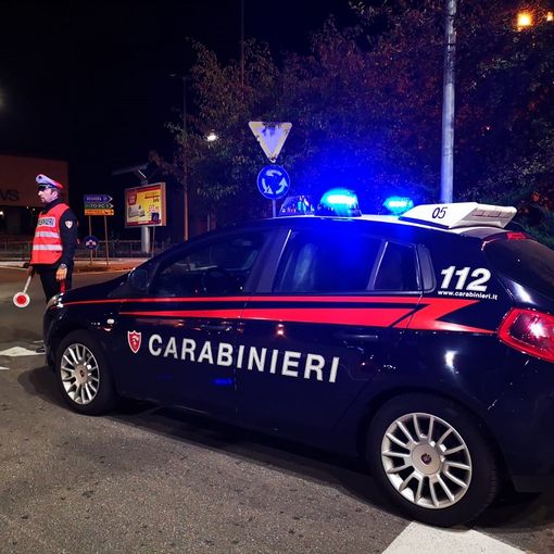 Controlli notturni dei carabinieri sulle strade del territorio provinciale, ritirate 11 patenti