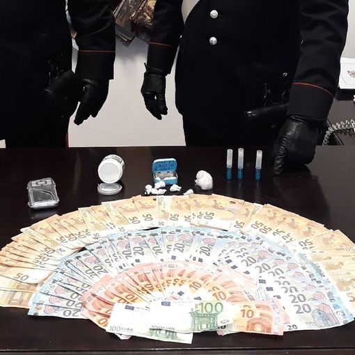 Pavia: sorpreso a spacciare con la bici in centro, arrestato un 26enne