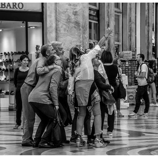 Due scatti in bianco e nero del direttore del mensile “Tam Tam” di Mede Mauro Ottonelli, saranno esposte all’aeroporto di Trieste