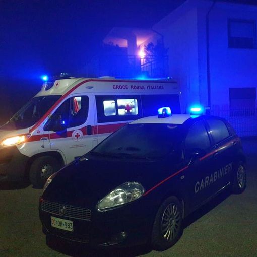 Valle: litiga con i genitori e poi si barrica in camera, i carabinieri evitano la tragedia