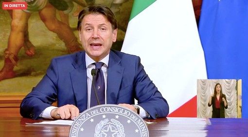 Approvato il Decreto Rilancio da 55 miliardi. Tutte le misure: 10 miliardi per rifinanziare la Cig, più di 4 miliardi per il bonus autonomi