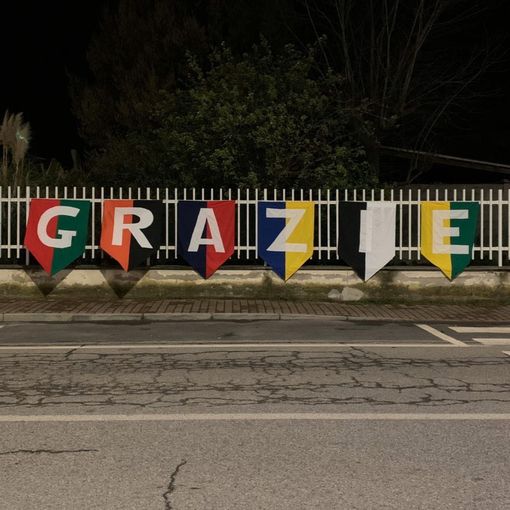 Robbio, la cittadinanza ringrazia la Croce Azzurra Robbiese con uno striscione