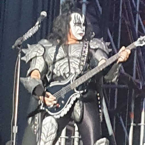 Milano, 70.000 fan in delirio salutano l'ultimo show dei Kiss