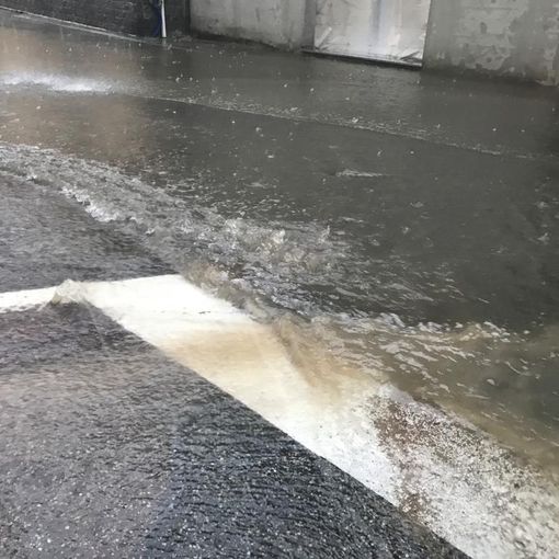 Gambolò, nubifragio si scaglia sulla città. Circa 25 centimetri di acqua in via Isella