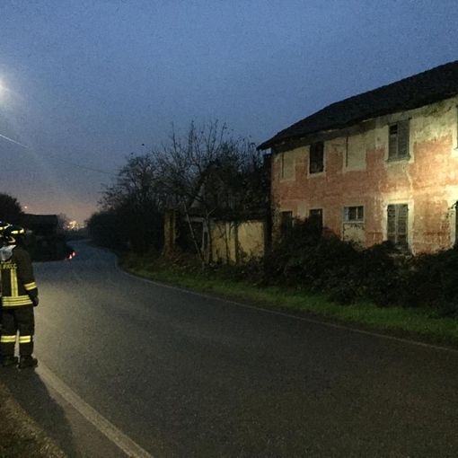 Pieve del Cairo: crolla un tetto nei pressi della provinciale 28