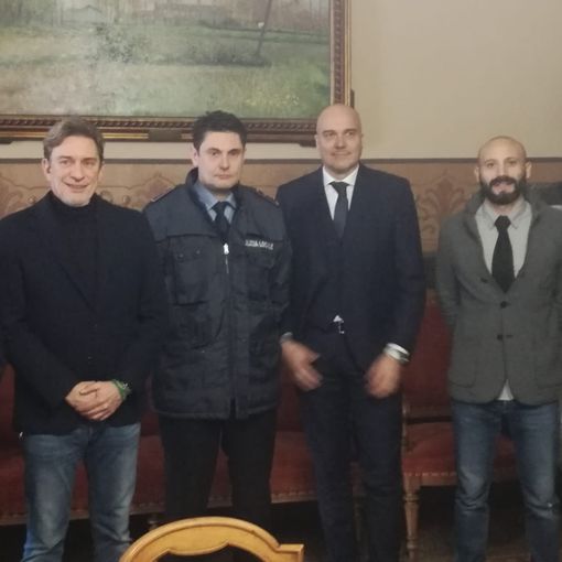 Mortara, partita la rivoluzione dei parcheggi sulle strisce blu. 15 minuti di gratuità per favorire il commercio