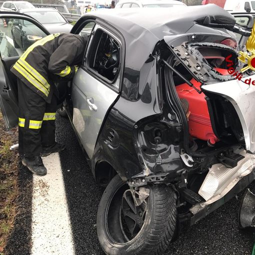 Grave incidente sull'autostrada A7, un ferito ricoverato in codice rosso